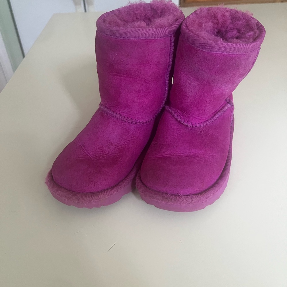 UGG Kids Boots in Vibrant Purple